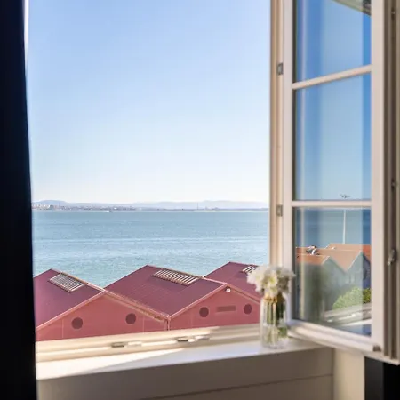 The Editory Riverside Hotel, An Historic 5* Lissabon
