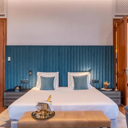 The Editory Riverside Hotel, An Historic Hotel
