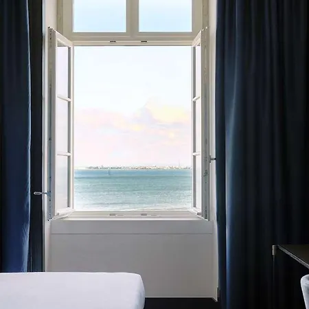 מלון The Editory Riverside Hotel, An Historic