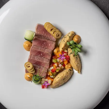 ホテル The Editory Riverside Hotel, An Historic 5*