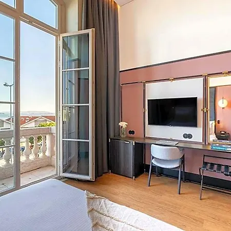 The Editory Riverside Hotel, An Historic 5* リスボン