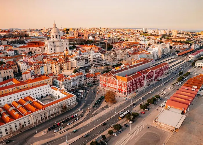 Отель The Editory Riverside Hotel, An Historic 5*