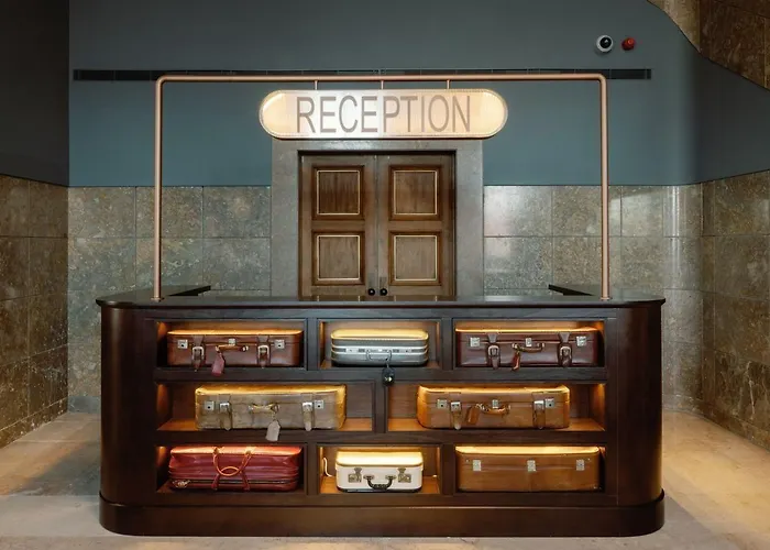 The Editory Riverside Hotel, An Historic 5* Лиссабон