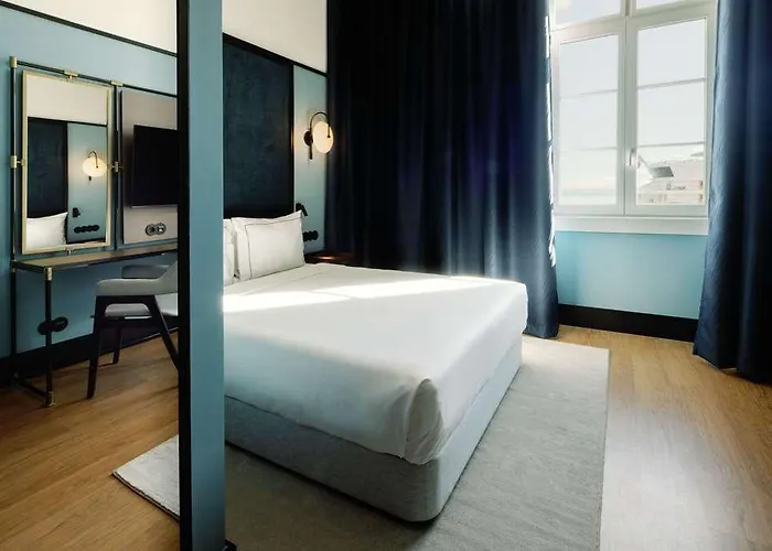 Отель The Editory Riverside Hotel, An Historic 5*