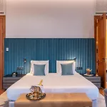 The Editory Riverside Hotel, An Historic Hotel