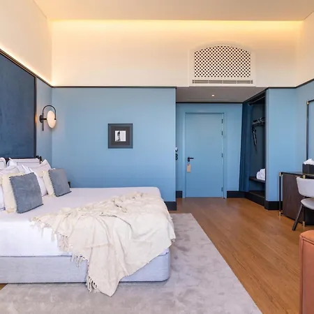 Hotel The Editory Riverside Hotel, An Historic