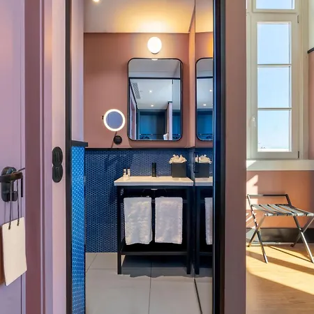 Otel The Editory Riverside Hotel, An Historic